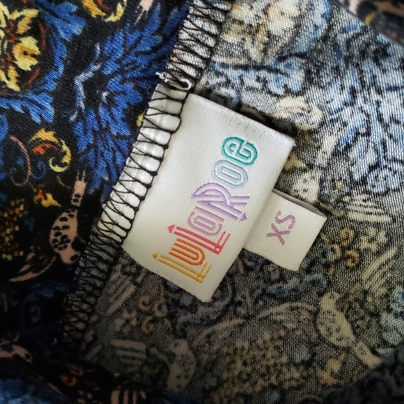 Super cute multi-color XS lularoe skirt. Perfect for dress codes. - Picture 3 of 3